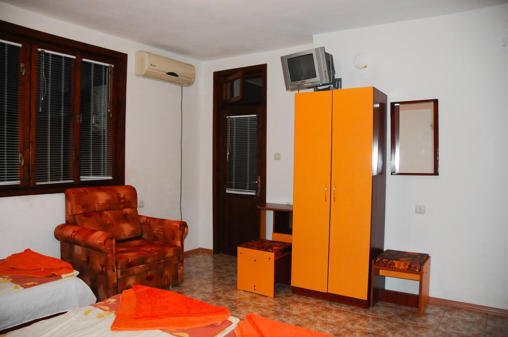 Villa Velika - Slavi Buitenkant foto